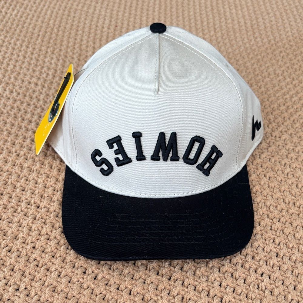 NWT Off White and Black HOWIES Hockey Cap